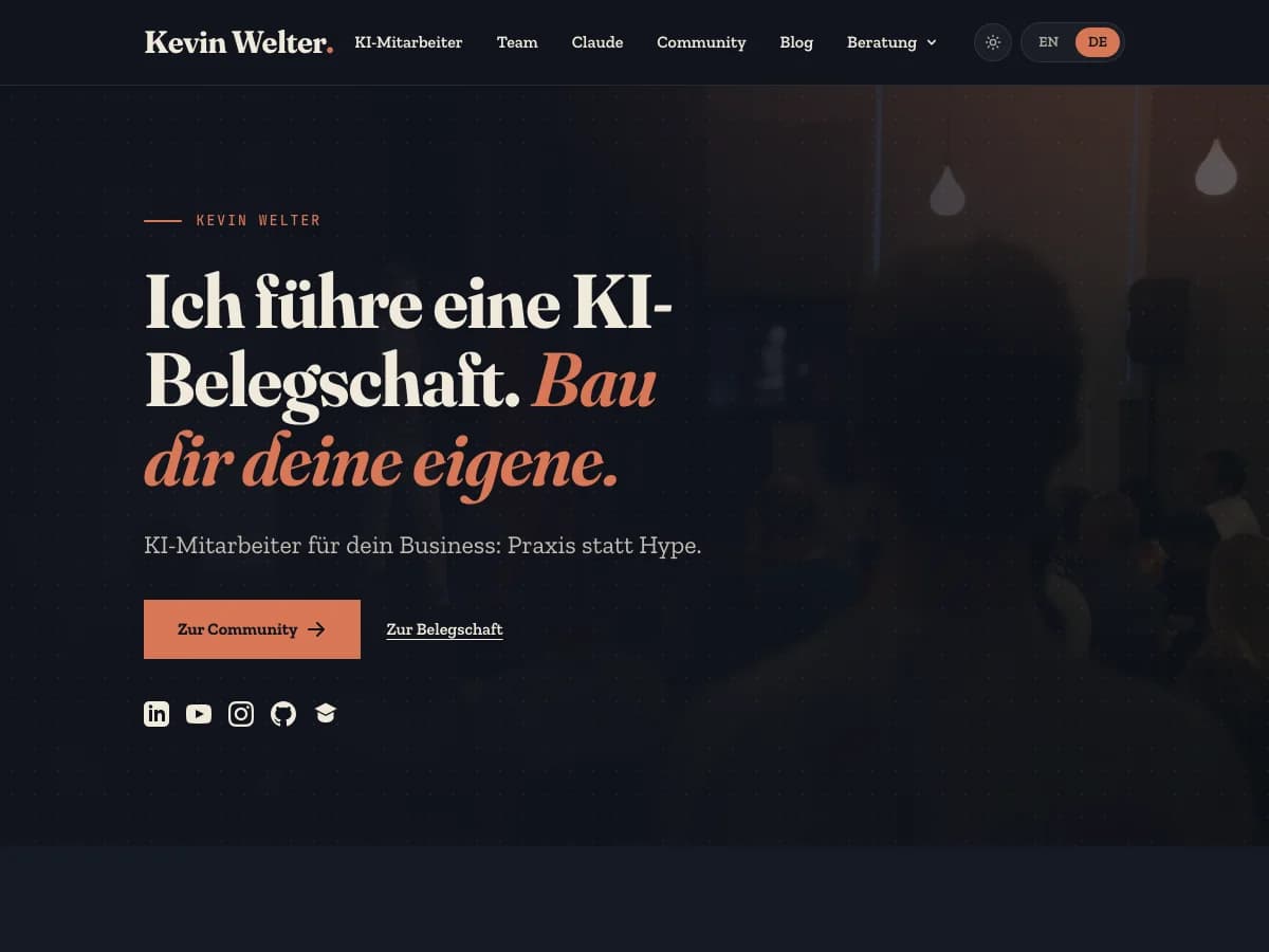 Startseite von Kevin Welter mit dunklem Hero und Einstieg in die KI-Belegschaft